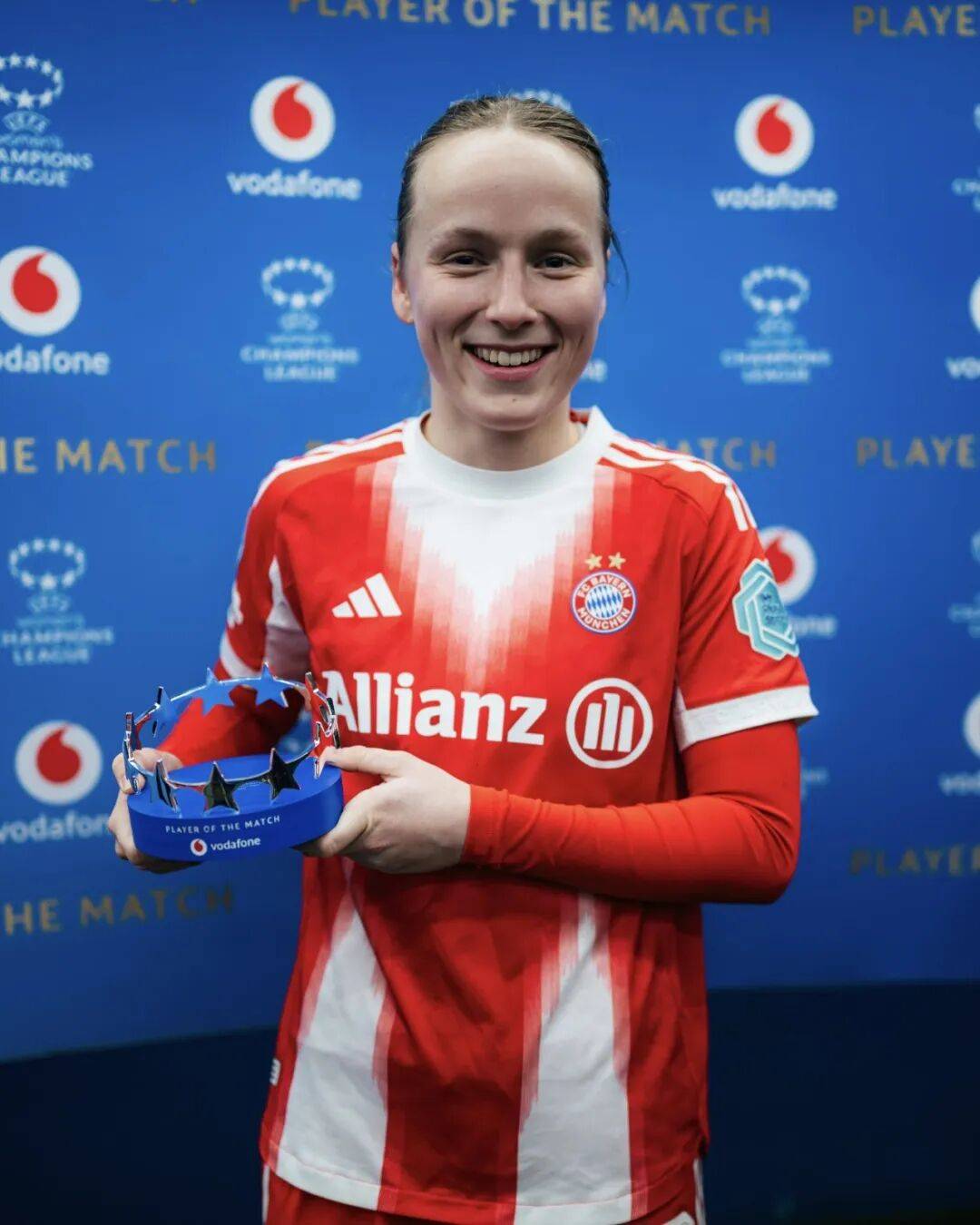 萨哈：曼联在转会市场必须谨慎，冬窗不能急于放走梅努（萨哈：曼联应谨慎操作转会，冬窗勿仓促放走梅努）