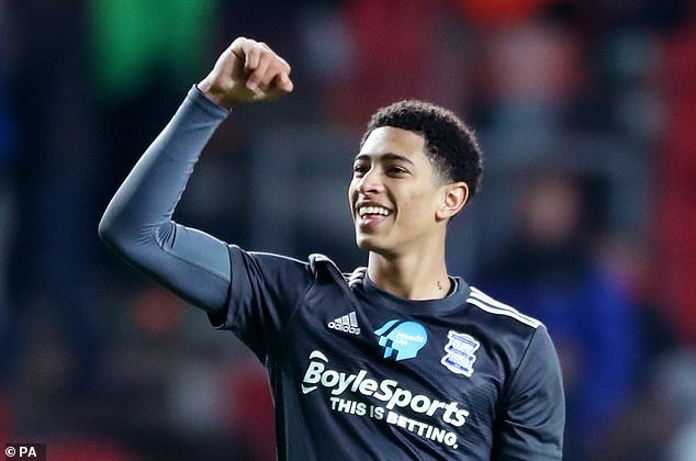 拜仁球星购物也请帮手？图片报揭秘德甲球员的私人时尚买手（德甲球员私人时尚买手曝光：拜仁名将购物也靠专业团队）