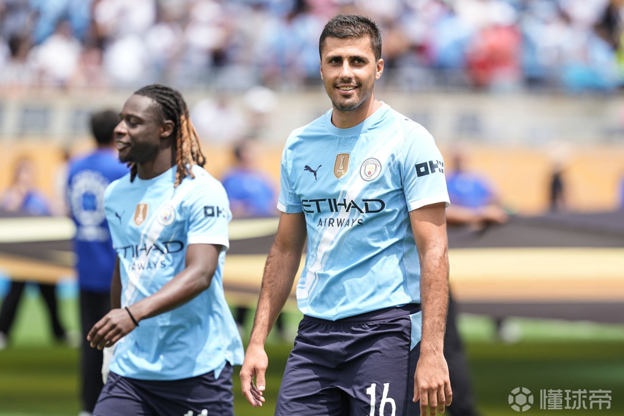 TA：勒沃库森的防守坚如磐石，曼城两侧防线存在巨大漏洞