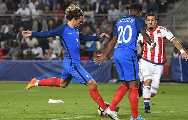 东契奇飞抵费城加入湖人！周一复出战76人 詹姆斯状态升级也有望回归