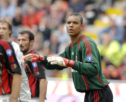 埃梅里：球队的其他球员表现非常好，这是埃利奥特未能上场的原因（埃梅里：队友发挥出色，埃利奥特未获出场机会）