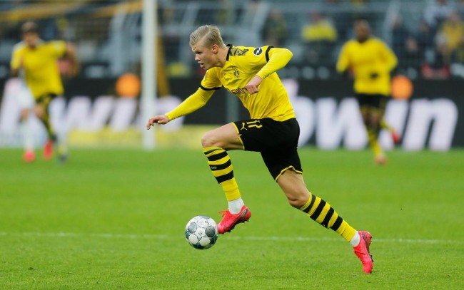 看看这些孩子踢球有没有西班牙味。 留洋联队VS萨瓦德尔友谊赛