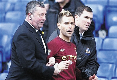 任骏飞接班人！广东男篮18岁小将王洪泽高效砍下15分8板3助攻