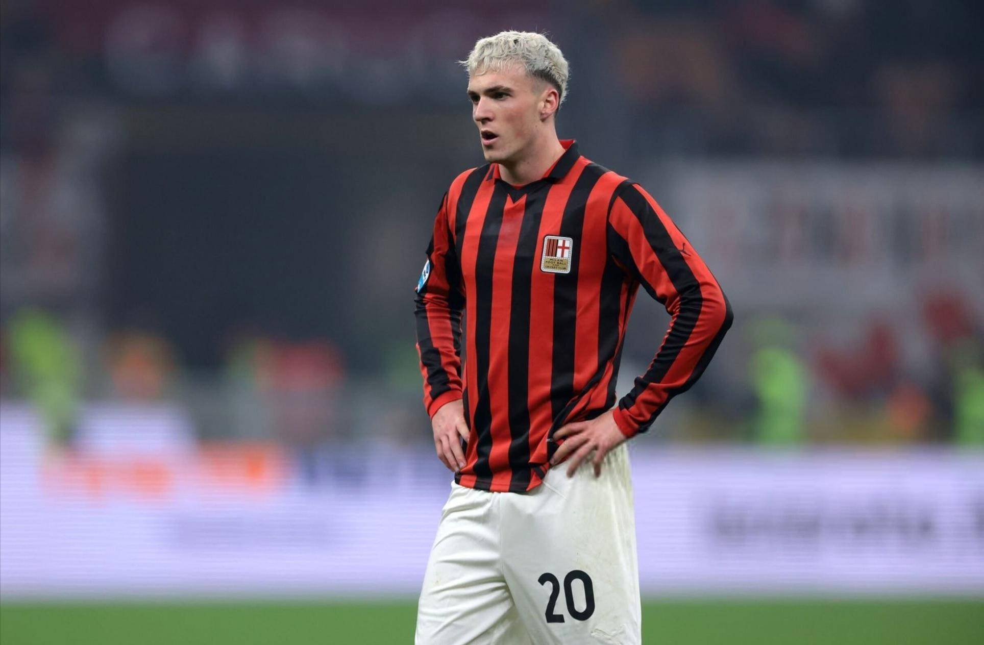 阿诺德西甲适应困难，肌肉损伤频繁，体能与技术对抗不适应，皇马医疗团队“伤仲永”魔咒再现。（阿诺德西甲适应受阻：肌肉伤频发、对抗节奏难匹配，皇马医疗“伤仲永”魔咒再现）