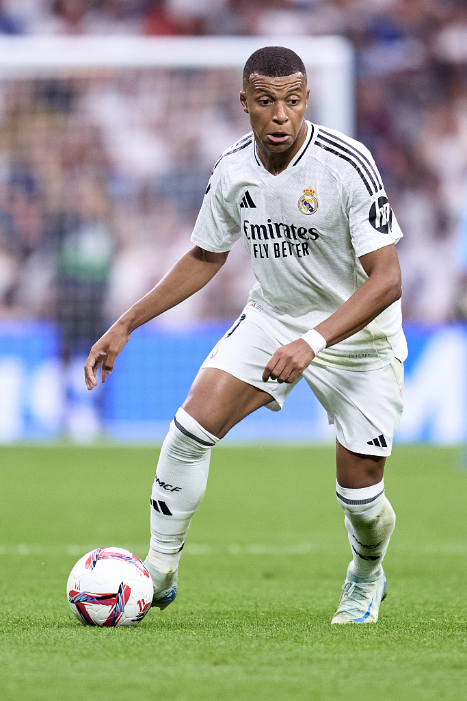 惊天争议！西班牙人1-0巴列卡诺，裁判两红牌+点球引爆全场！