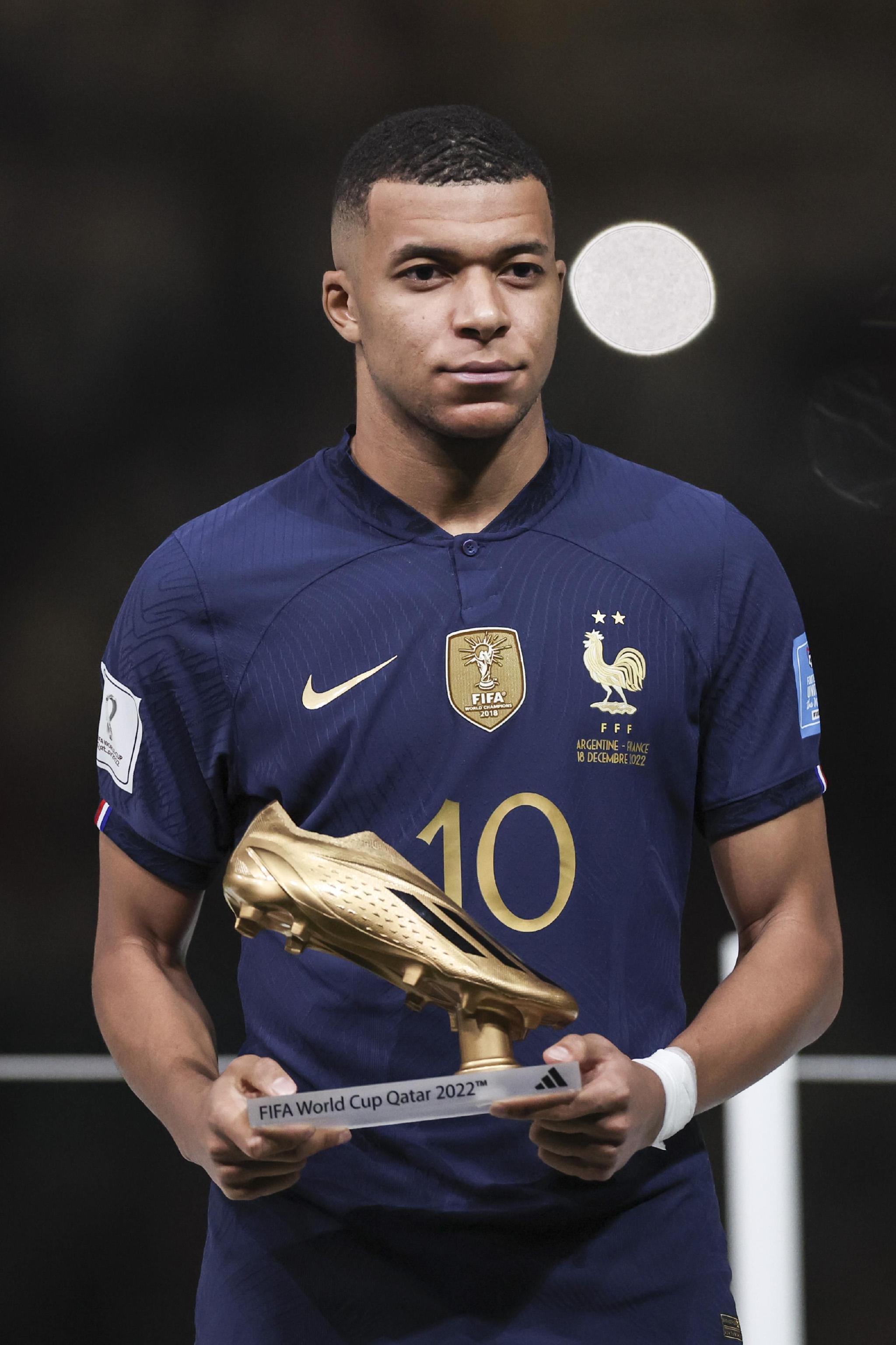 阿斯：拉波尔塔将陪亚马尔一起出席环球足球奖颁奖典礼（阿斯：拉波尔塔将陪同亚马尔参加环球足球奖颁奖典礼）