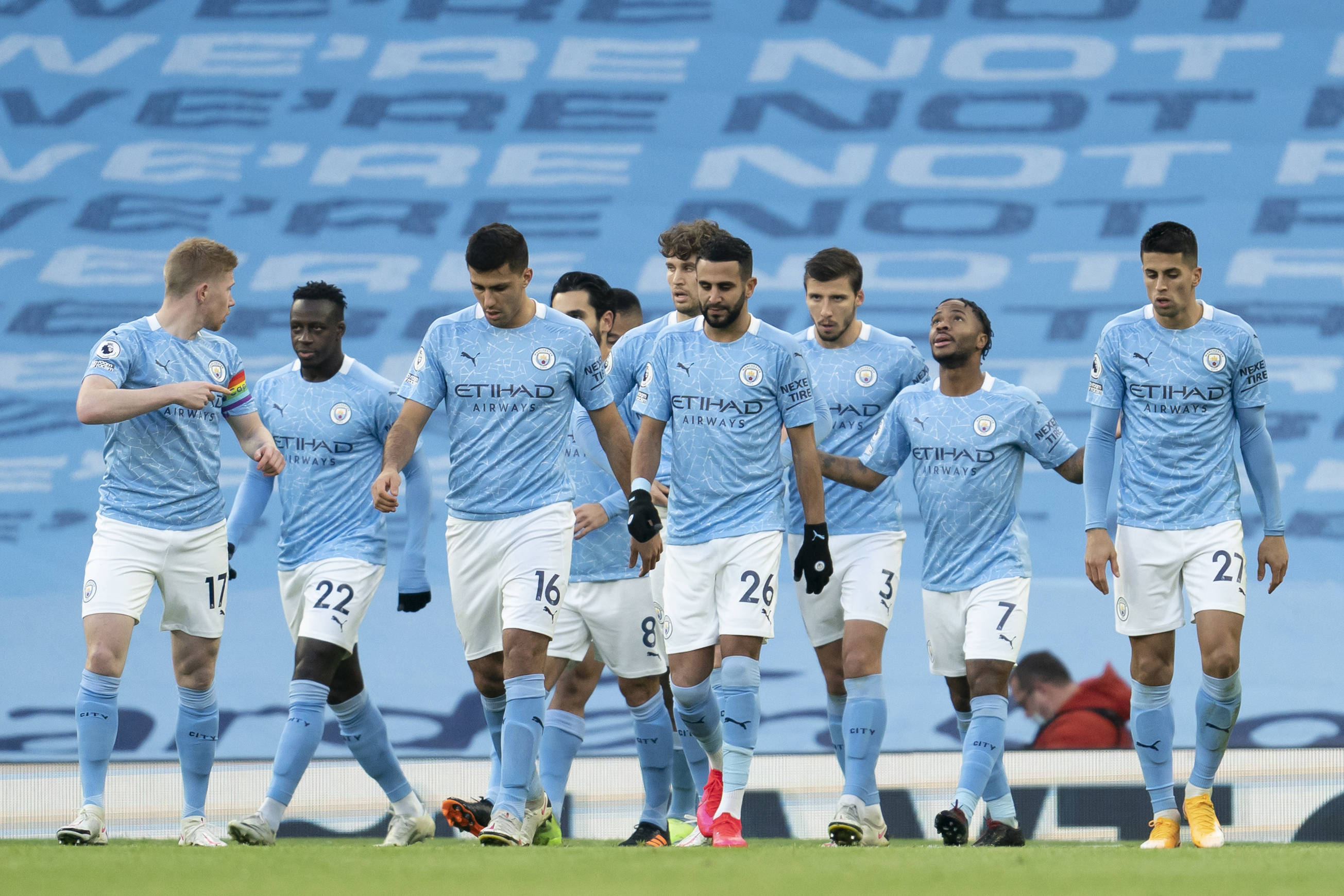 武汉三镇官宣：30岁前国脚合同到期离队，接近加盟中超第8（武汉三镇官方宣布：30岁前国脚合同到期离队，或将加盟中超第八名球队）