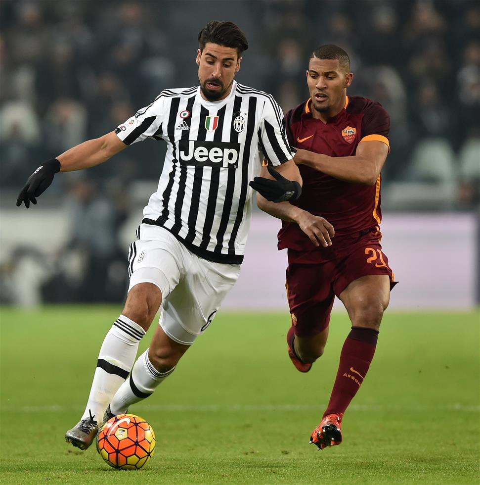 关键球打成后教练激动怒吼