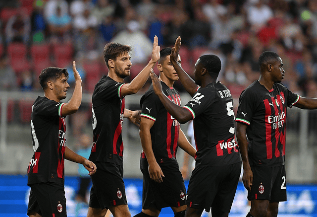 希勒谈B费受伤：曼联任何时候失去他都很糟糕，他是球队支柱（希勒评B费伤情：曼联无论何时失去他都是巨大打击，他是球队核心）