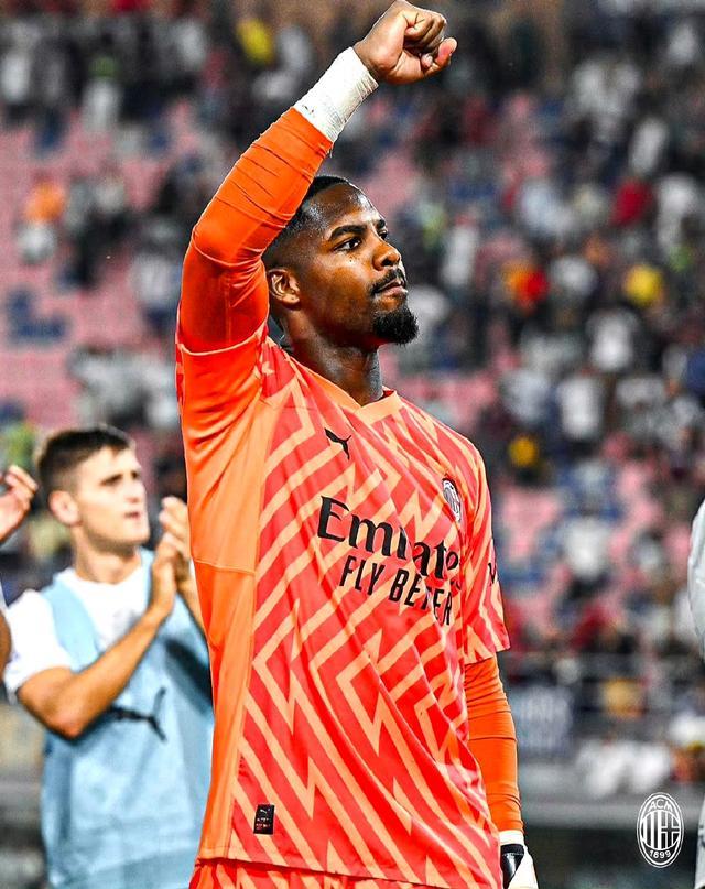 国安亚冠末轮计划展示足协杯奖杯但未成行，将为池忠国办纪念仪式（国安亚冠末轮未能展示足协杯奖杯，后续将为池忠国办纪念仪式）