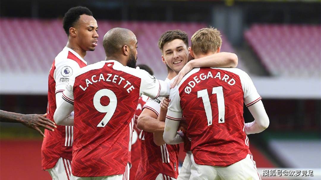 记者：国足新一期集训人数25-30人，或到海外拉练热身（记者：国足新一期集训预计25至30人，或赴海外热身备战）