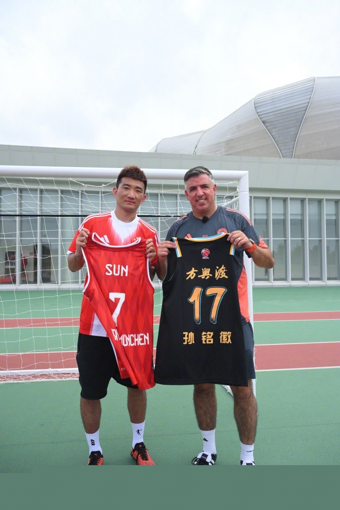 DO：格伊预计2026年离队，认为他一定去利物浦的想法是错的